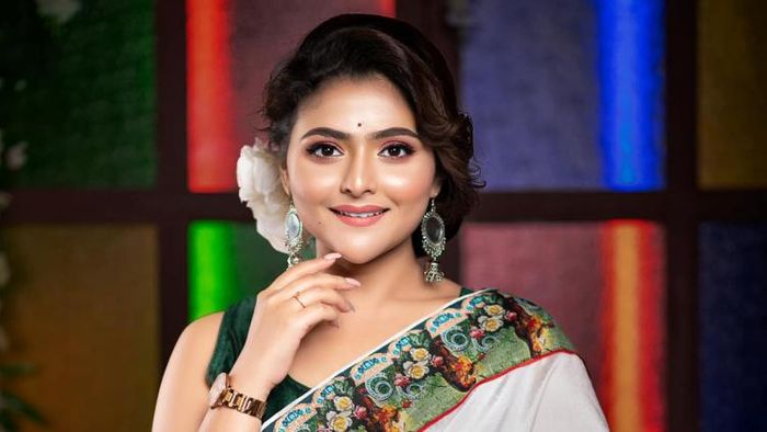 অভিনেত্রী ঐন্দ্রিলা শর্মা