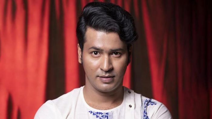 'বল্লভপুরের রূপকথা' শ্যুটিংয়ের ফাঁকে অনির্বাণ ভট্টাচার্য