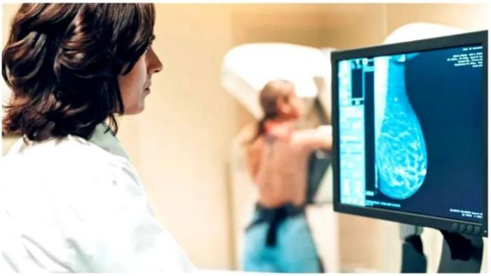 মহিলাদের বড় স্তন এই মারাত্মক রোগের ঝুঁকি বাড়ায়