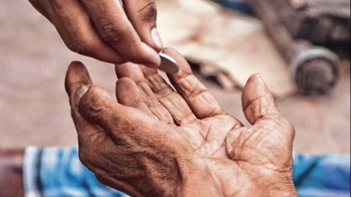 টাকার বদলে এই ৫টি জিনিস দান করুন