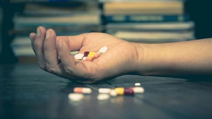 ভারতে প্রতি সাড়ে ৪ মিনিটে আত্মহত্যা করেন ১ জন