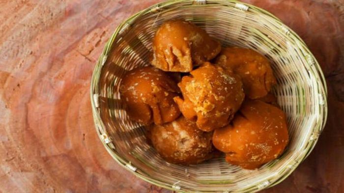 গুড় চিনবেন কীভাবে?