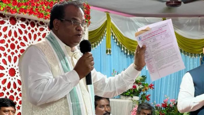 কেন্দ্রীয় মন্ত্রী জন বার্লা (ছবি: Twitter)