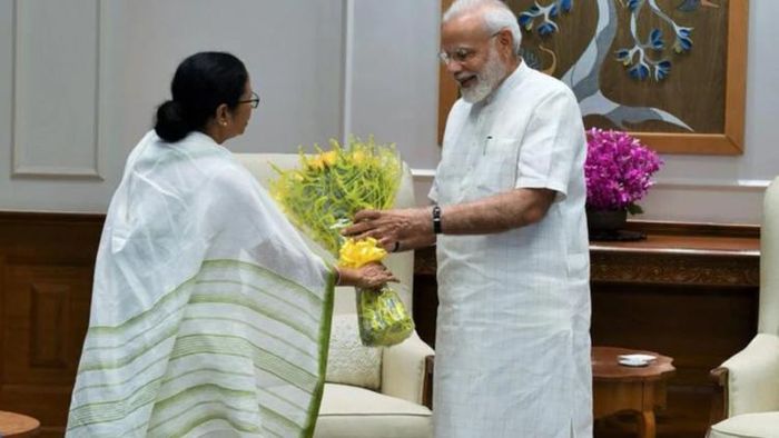 নরেন্দ্র মোদী ও মমতা বন্দ্যোপাধ্যায়।