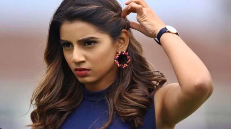 'মুখ তো চটির মতো...' ইনস্টায় ট্রোলারকে ধুয়ে দিলেন বুমরার স্ত্রী