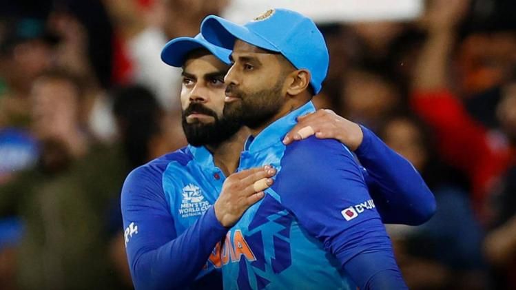 ভিডিও গেমের মত ইনিংস সূর্যের, মিডল অর্ডার ব্যাটারের প্রশংসায় বিরাট