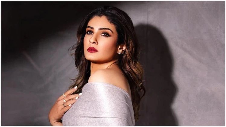 'রক্তে ভরা শিশি-অশ্লীল ছবি পাঠাত', যন্ত্রণাময় অভিজ্ঞতার শিকার রবিনা 