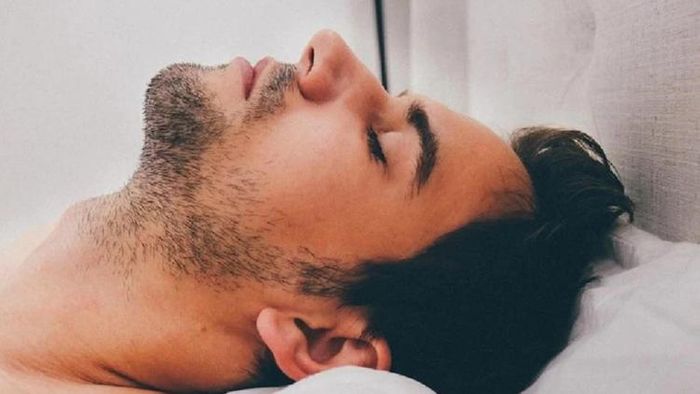 ঘুমোনোর ভঙ্গি দেখে ব্যক্তির প্রকৃতি নির্ণয়।