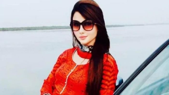 'ভারতকে হারালেই জিম্বাবুয়ের একজনকে বিয়ে করব', প্রস্তাব পাকিস্তানি অভিনেত্রীর