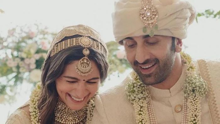 কন্যা সন্তানের জন্ম দিলেন অভিনেত্রী আলিয়া ভাট