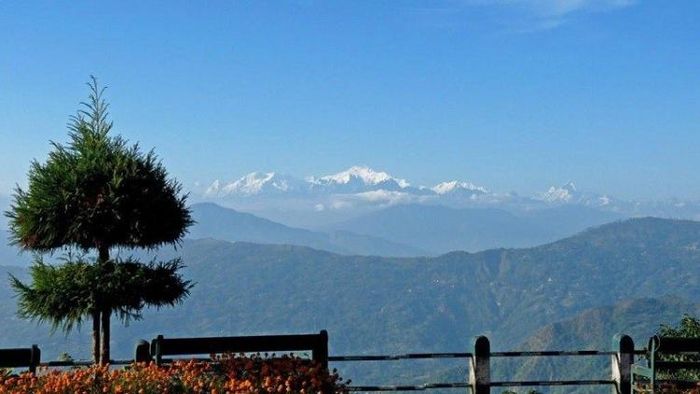 ১০৫ টাকায় দার্জিলিং