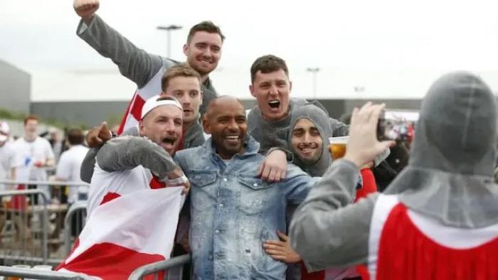 বিশ্বকাপে সাবধান! গান গাইলেই গ্রেফতারির পরোয়ানা কাতার সরকারের