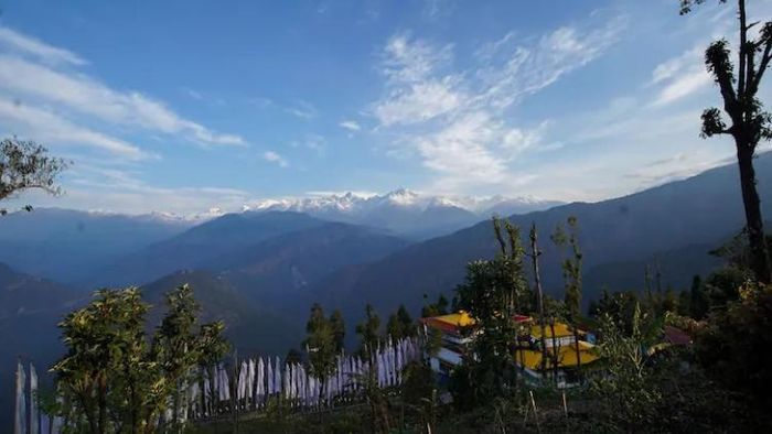 দার্জিলিংয়ে ঢোকার বিকল্প পথ হচ্ছে সিকিম রুট দিয়ে