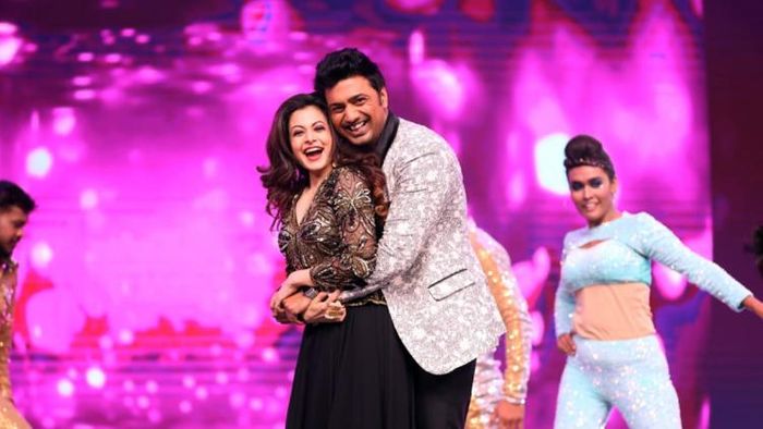 'ডান্স ডান্স জুনিয়র' সিজন ৩-এর মঞ্চে দেব ও কোয়েল মল্লিক