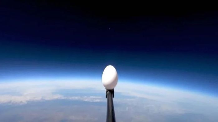 মহাকাশ থেকে ডিম পড়লে কি ভেঙে যাবে, নাকি ভাঙবে না?