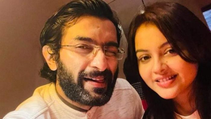 অভিনেতা জিতু কমল ও তাঁর স্ত্রী অভিনেত্রী নবনীতা দাস