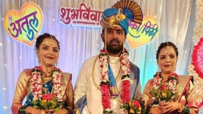 আইটি ইঞ্জিনিয়ার যমজ বোনের মন জিতলেন যুবক