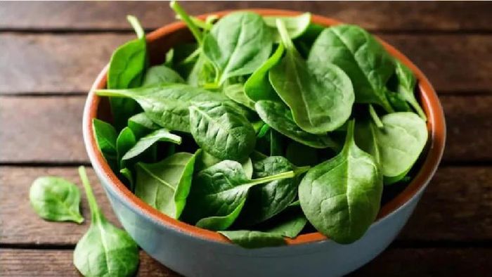 পালং শাকে গাঁজা