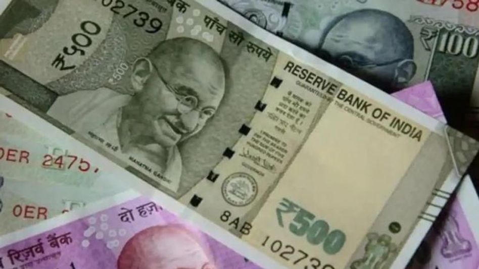 নতুন বছরে টাকা আসবে জলের মতো, শুধু ঘরে দরকার এই সামান্য বদল নতুন বছরে টাকা আসবে জলের মতো, শুধু ঘরে দরকার এই সামান্য বদল