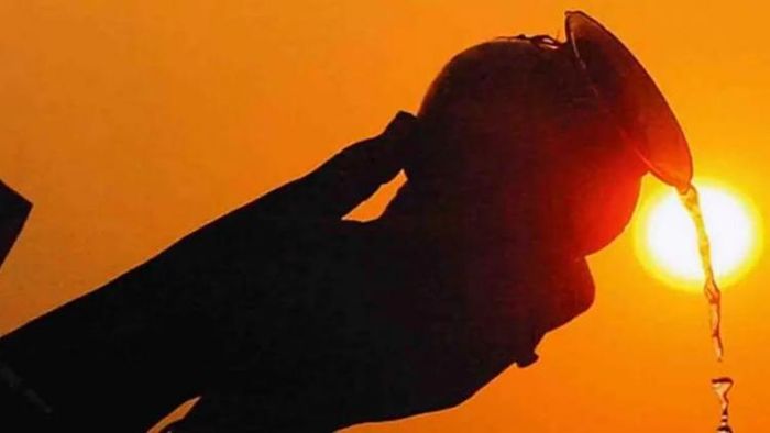 সন্ধ্যার পর এই কাজগুলি করা যাবে না, তাহলে মা লক্ষ্মীর কৃপা থেকে বঞ্চিত হবেন