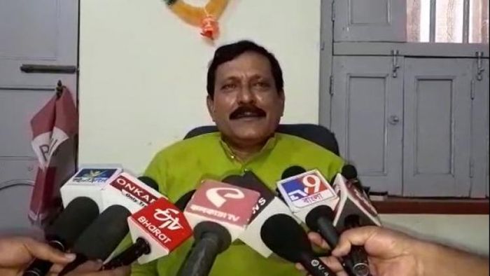 তৃণমূল ছাড়লেন বিপ্লব ওঝা