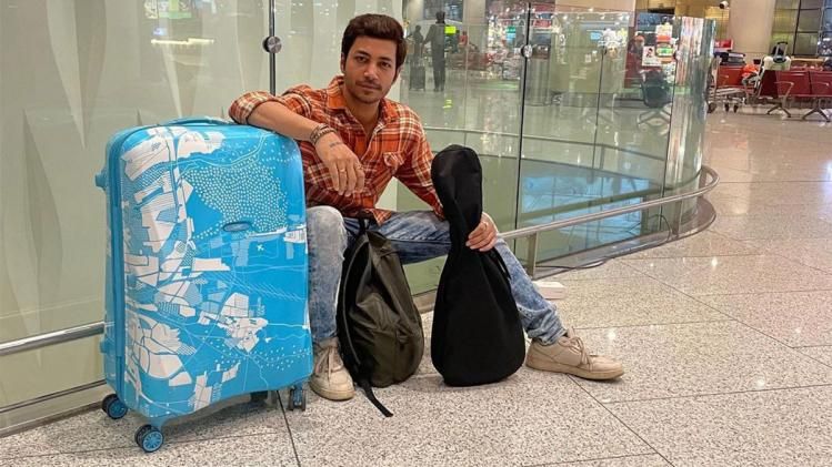 যাতায়াত বেড়েছে মুম্বইয়ে, যশের পর কি এবার এই অভিনেতাকে দেখা যাবে বলিউডে