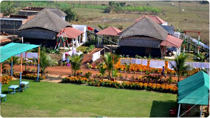 বাঁকুড়ার জয়পুর জঙ্গলের (Joypur Forest) কাছেই ছবির মতো সাজানো রিসর্ট বনলতা (Banalata Resort)।
