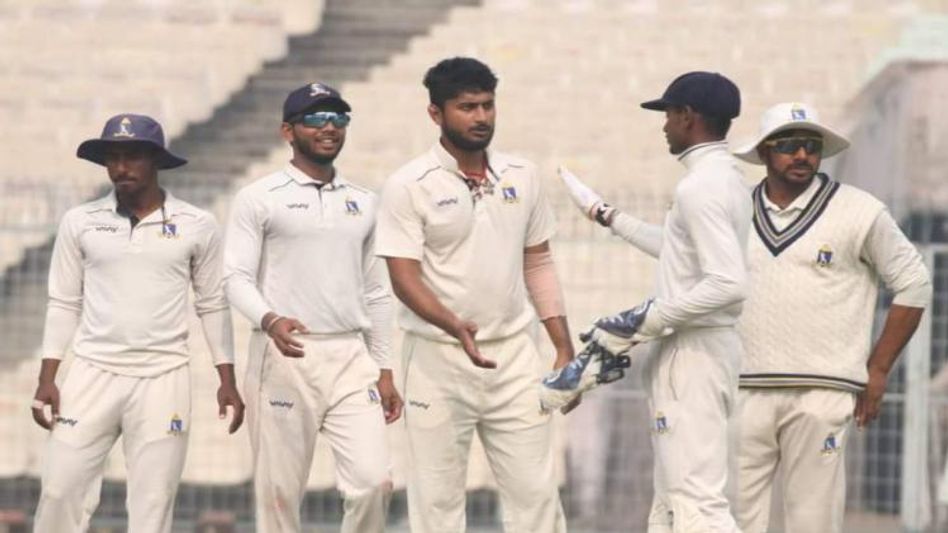 ২৬৫ রানেই শেষ ওড়িশার ইনিংস, ২ উইকেট হারিয়ে চাপে বাংলা  ২৬৫ রানেই শেষ ওড়িশার ইনিংস, ২ উইকেট হারিয়ে চাপে বাংলা