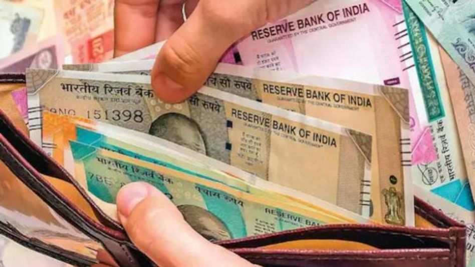 'ডিএ পাবেন রাজ্যের কর্মীরা, লক্ষ্মীর ভাণ্ডার বন্ধ হয়ে যাবে' 'ডিএ পাবেন রাজ্যের কর্মীরা, লক্ষ্মীর ভাণ্ডার বন্ধ হয়ে যাবে'