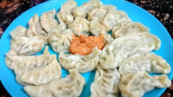 কলকাতার সেরা মোমো দোকানগুলির হদিশ