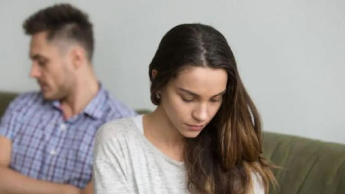 বৃহস্পতিবার ৪ রাশির প্রেমে-সম্পর্কে সমস্যা বাড়তে পারে, রইল সমাধান।