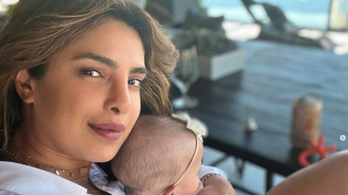 প্রিয়াঙ্কা চোপড়া ও তাঁর কন্যা ছবি সৌজন্যে: ইনস্টাগ্রাম