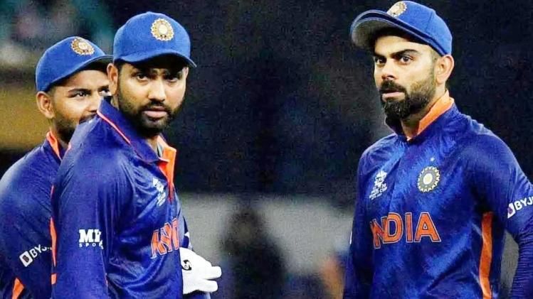 কোহলি-রোহিতদের জন্য T20-র দরজা বন্ধ? কোচ দ্রাবিড়ের ইঙ্গিত 'তাত্‍পর্যপূর্ণ'