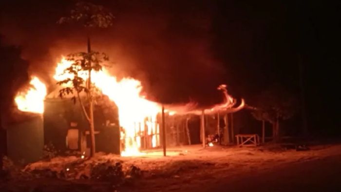 ত্রিপুরার প্রাক্তন মুখ্যমন্ত্রী বিপ্লব দেবের বাড়িতে হামলা-ভাঙচুর