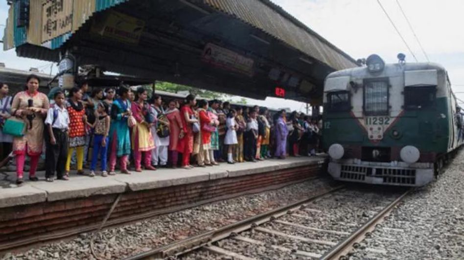 রবিবার বাতিল হাওড়া-ব্যান্ডেল-কাটোয়ার বহু ট্রেন, সময় পরিবর্তন; জানুন বিস্তারিত রবিবার বাতিল হাওড়া-ব্যান্ডেল-কাটোয়ার বহু ট্রেন, সময় পরিবর্তন; জানুন বিস্তারিত