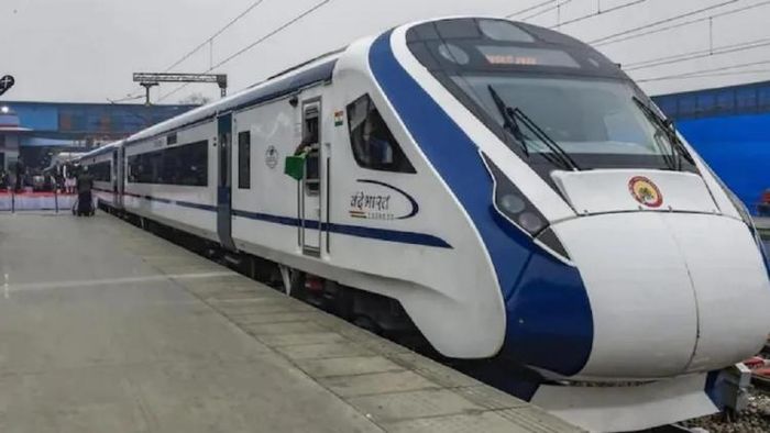 বন্দে ভারত এক্সপ্রেসে ফের পাথর