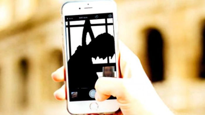 গরফায় ভিডিও কলে আত্মঘাতী স্বামী।