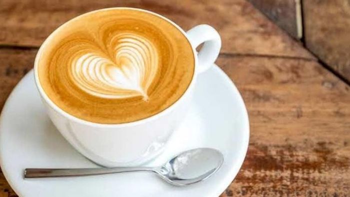 শীতে ঘনঘন কফি, শরীরের কী কী ক্ষতি করছেন জানেন ?