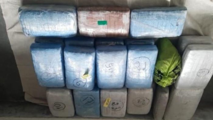 ট্রেনের শৌচাগারে চেম্বার বানিয়ে গাঁজা পাচার বানচাল আবগারি দফতরের