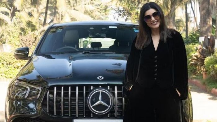 সুস্মিতা সেন কিনলেন এই চোখ ধাঁধানো গাড়ি