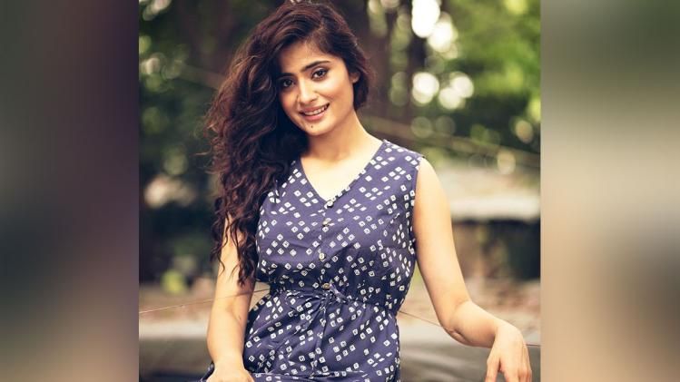 বৈশালী ঠক্কর ছবি সৌজন্যে: ইনস্টাগ্রাম