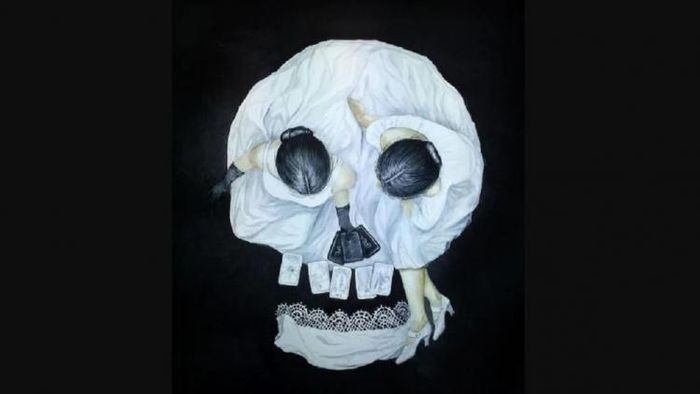 ছবিটি ভাল করে দেখুন