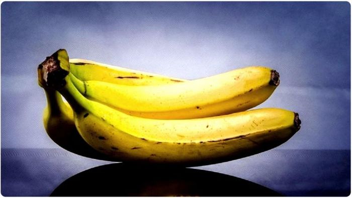 বেশ কিছু স্বাস্থ্য সমস্যা কলা খেলে বেড়ে যেতে পারে যা অনেকেরই জানা নেই।
