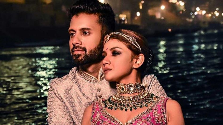 Jonli erotik surat Jonli erotik surat