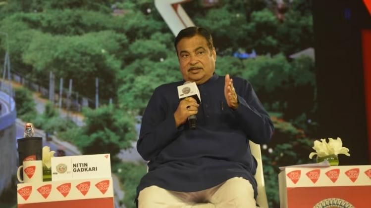 এতো নতুন রাস্তা তৈরি হচ্ছে, বিমান বন্ধ হয়ে যাবে দেশে? জবাবে যা বললেন গড়করি