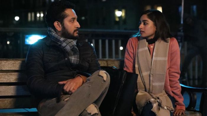 'ঘরে ফেরার গান' ছবির দৃশ্যে পরমব্রত চট্টোপাধ্যায় ও ইশা সাহা