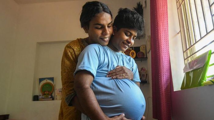 এই সেই দম্পতি