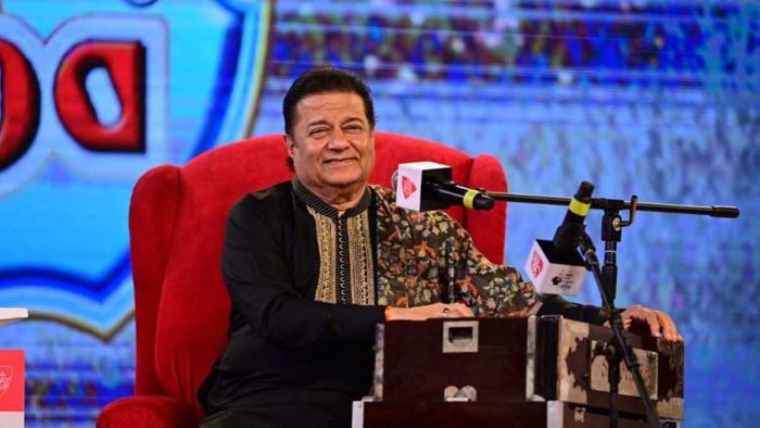 সাহিত্য আজতক- এর মঞ্চে অনুপ জালোটা