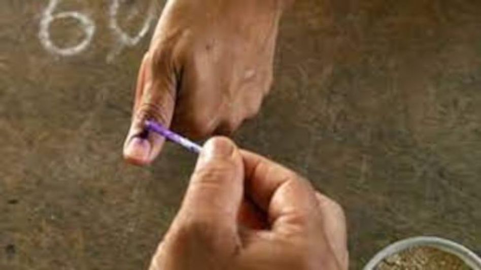 BJP-র মুখে বারবার বাম-কংগ্রেস, ত্রিপুরায় TMC কতটা ফ্যাক্টর? BJP-র মুখে বারবার বাম-কংগ্রেস, ত্রিপুরায় TMC কতটা ফ্যাক্টর?