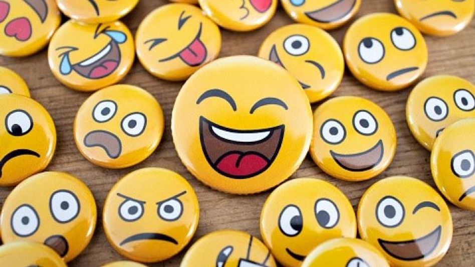 Funny Jokes: বিয়ের মণ্ডপে ধুন্ধুমার,  নববধূকে কী এমন বললো অটোওয়ালা? Funny Jokes: বিয়ের মণ্ডপে ধুন্ধুমার,  নববধূকে কী এমন বললো অটোওয়ালা?